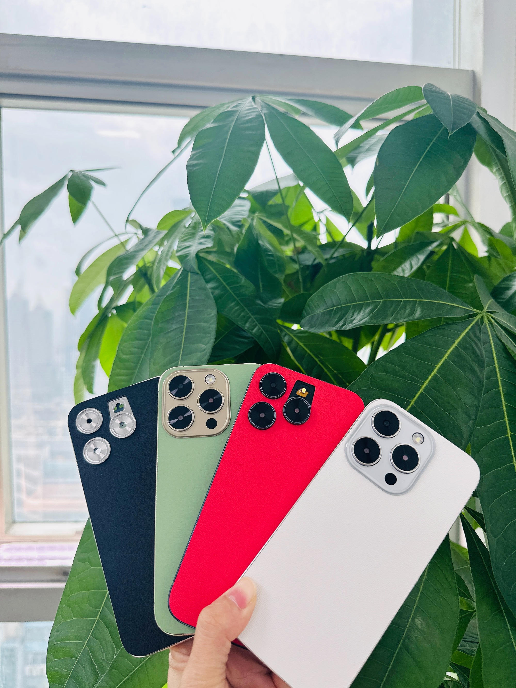 D16phone red